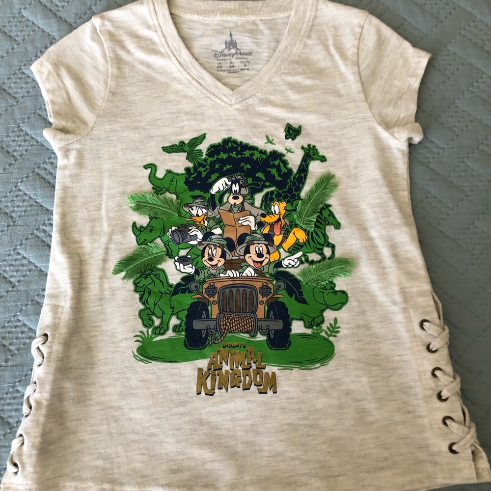 Kids girls Disney Animal Kingdom t shirt size xs